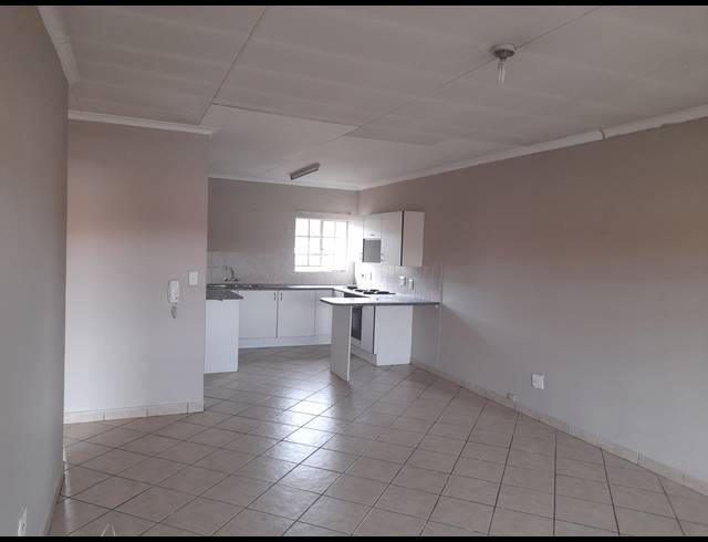 2 BEDROOM TOWNHOUSE FOR SALE IN PHILIP NEL PARK